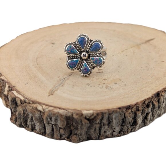 Handcrafted Zuni Flower Cluster Opal Sterling Silver Ring Native American Sz 8** - Picture 3 of 9